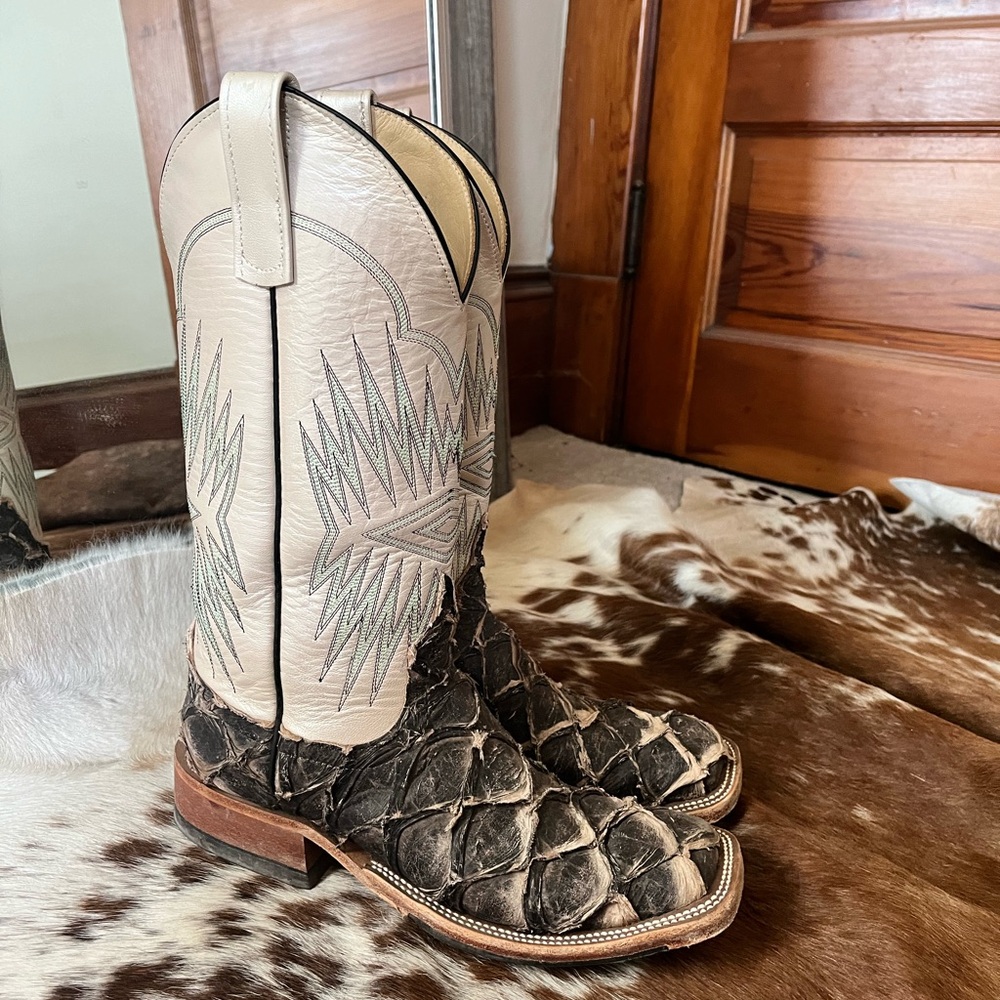 Women's Anderson Bean boots. Big Bass leather.